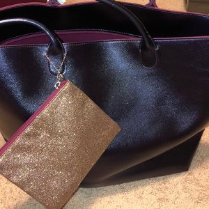 Brand new large mouth purse with Wristlet